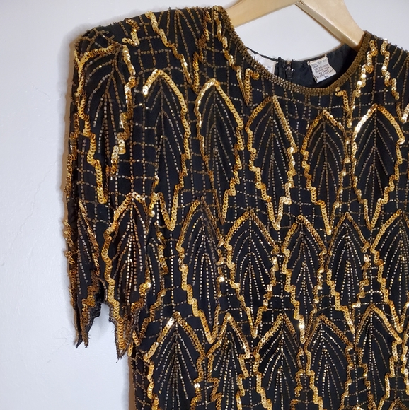 Golden Leaf Beaded and Sequin Black and Gold Flowy Short Sleeve Evening Dress - Picture 2 of 16